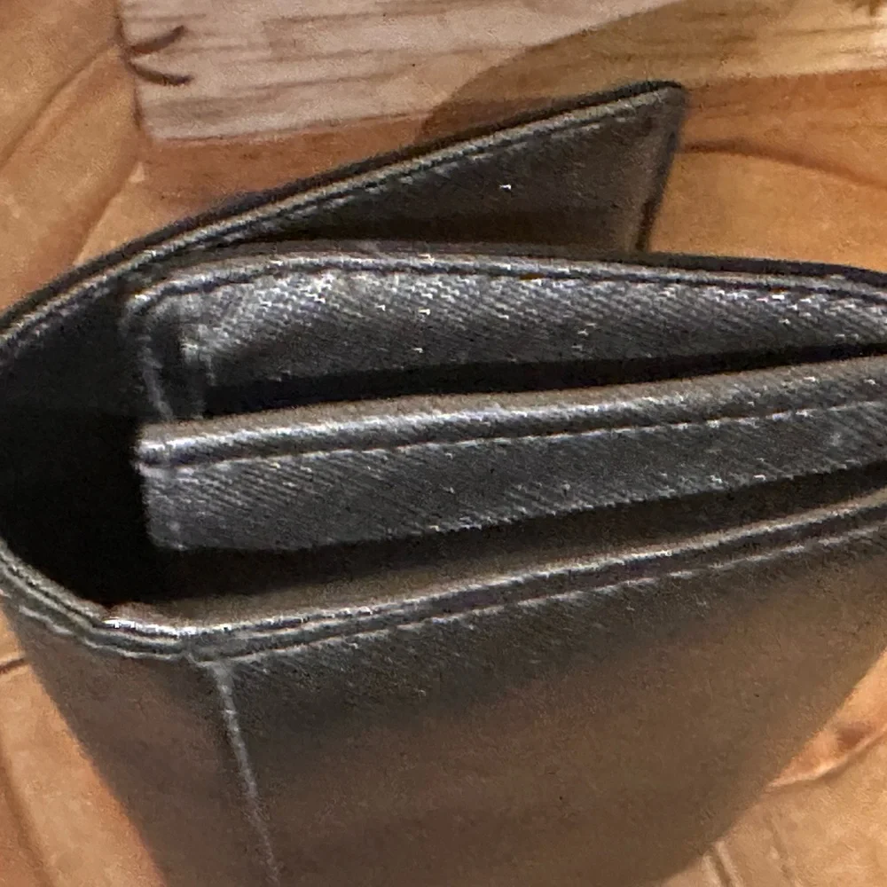 NWOTMichael Kors Large Jet Set Goldish Bronze Wallet  7.5 width 4 inches height - Picture 7 of 10